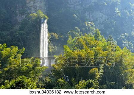 Stock Image - Grosser Wasserfall am Baofeng See, UNESCO-Weltkulturerbe, Wuling Yuan, Zhangjiajie Nationalpark, Provinz Hunan, China, Asien. Fotosearch