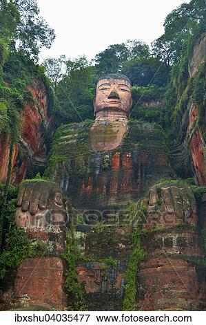 Stock Photo - Grosster Buddha der Welt aus Stein, Grosser Buddha von Leshan, Leshan, Provinz Sichuan, China, Asien. Fotosearch
