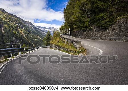 Picture - Haarnadelkurve, Splugen-Passstrasse, Provinz Sondrio, Lombardei, Italien, Europa. Fotosearch