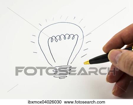 Stock Image - Hand zeichnet Gluhbirne, Symbolbild Idee, Geistesblitz, Losungssuche. Fotosearch