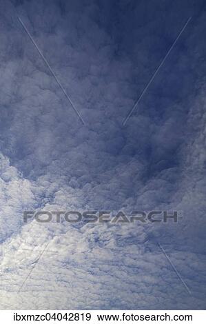 Stock Photo - Haufenschichtwolken, Stratocumulus. Fotosearch