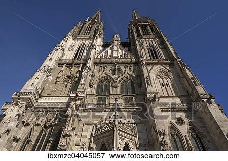 Hauptfassade vom Regensburger Dom, 1273, Regensburg, Oberpfalz, Bayern, Deutschland, Europa View Large Photo Image Stock Photo - Hauptfassade vom Regensburger Dom, 1273, Regensburg, Oberpfalz, Bayern, Deutschland, Europa. Fotosearch