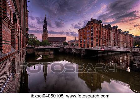 Hauptkirche Sankt Katharinen zur blauen Stunde, Hamburg, Deutschland, Europa View Large Photo Image Stock Photography - Hauptkirche Sankt Katharinen zur blauen Stunde, Hamburg, Deutschland, Europa. Fotosearch