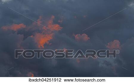 Himmel, Sonnenuntergang mit Wolken, Quebec, Kanada, Nordamerika View Large Photo Image Stock Image - Himmel, Sonnenuntergang mit Wolken, Quebec, Kanada, Nordamerika. Fotosearch