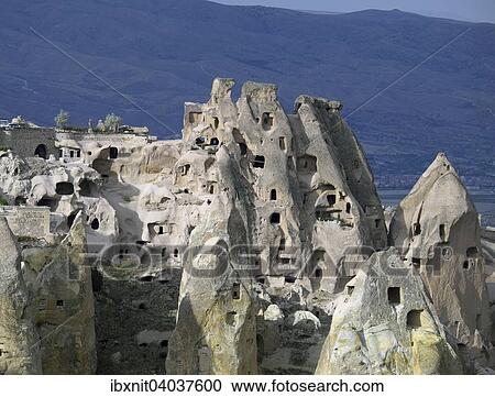 Hohlenwohnungen, Tuffsteinformationen, Uchisar, Taubental, Guvercinlik, Provinz Nevsehir, Kappadokien, Zentralanatolien, Turkei, Asien View Large Photo Image Stock Image - Hohlenwohnungen, Tuffsteinformationen, Uchisar, Taubental, Guvercinlik, Provinz Nevsehir, Kappadokien, Zentralanatolien, Turkei, Asien. Fotosearch