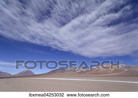 Karge Wuste, Hochebene Altiplano, bei Uyuni, Grenze Bolivien, Chile, Sudamerika View Large Photo Image Stock Image - Karge Wuste, Hochebene Altiplano, bei Uyuni, Grenze Bolivien, Chile, Sudamerika. Fotosearch