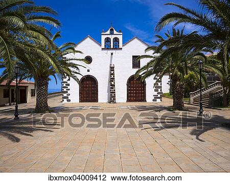 Kirche von Garafia, Plaza Baltazar Martin, Santo Domingo de Garafia, La Palma, Kanarische Inseln, Spanien, Europa View Large Photo Image Stock Image - Kirche von Garafia, Plaza Baltazar Martin, Santo Domingo de Garafia, La Palma, Kanarische Inseln, Spanien, Europa. Fotosearch