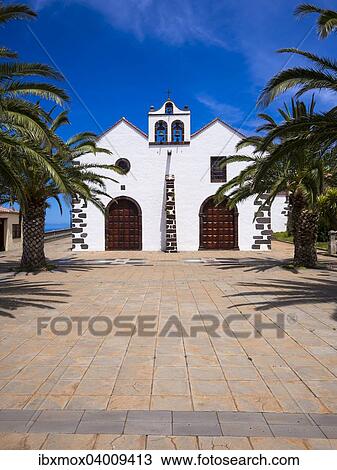 Kirche von Garafia, Plaza Baltazar Martin, Santo Domingo de Garafia, La Palma, Kanarische Inseln, Spanien, Europa View Large Photo Image Stock Image - Kirche von Garafia, Plaza Baltazar Martin, Santo Domingo de Garafia, La Palma, Kanarische Inseln, Spanien, Europa. Fotosearch