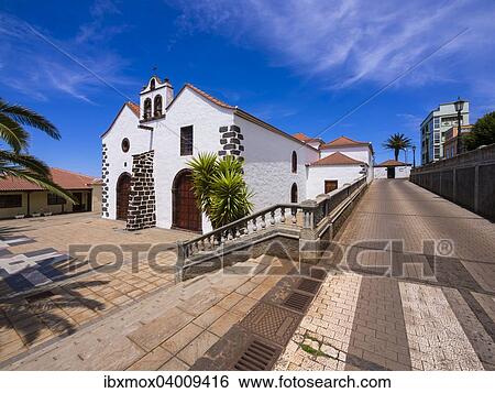 Kirche von Garafia, Plaza Baltazar Martin, Santo Domingo de Garafia, La Palma, Kanarische Inseln, Spanien, Europa View Large Photo Image Stock Photograph - Kirche von Garafia, Plaza Baltazar Martin, Santo Domingo de Garafia, La Palma, Kanarische Inseln, Spanien, Europa. Fotosearch