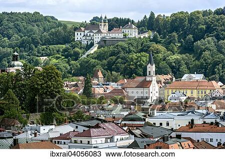 Stock Image - Kloster Mariahilf, Pfarrkirche St. Gertraud, Altstadt, Passau, Niederbayern, Bayern, Deutschland, Europa. Fotosearch