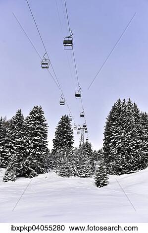 Leerer Skilift, Davos, Schweiz, Europa View Large Photo Image Stock Image - Leerer Skilift, Davos, Schweiz, Europa. Fotosearch