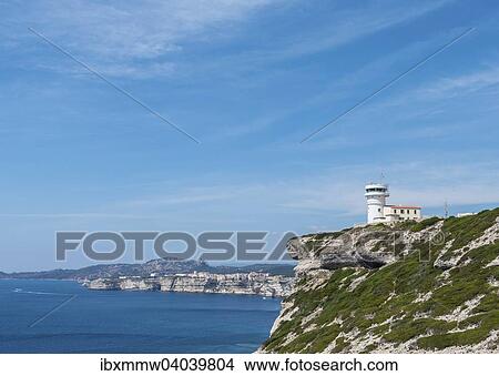 Picture - Leuchtturm mit Steilkuste, Kreidefelsen, Bonifacio, Korsika, Frankreich, Europa. Fotosearch