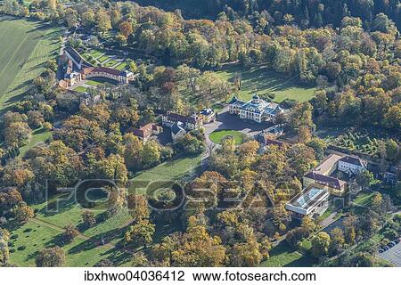 Stock Image - Luftaufnahme, Schloss und Park Belvedere, UNESCO Weltkulturerbe, rechts Musikgymnasium, Weimar, Thuringen, Deutschland, Europa. Fotosearch