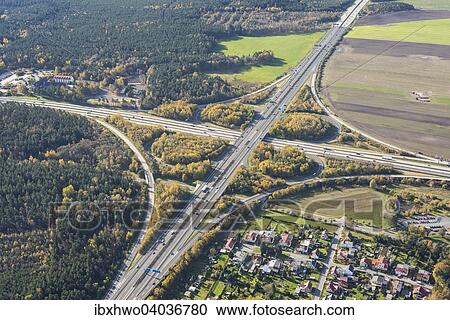 Stock Image - Luftbild, Hermsdorfer Kreuz, Ansicht von Osten, Bundesautobahn A 4 uberquert A9, 1936, mehrfach modernisiert, Hermsdorf, Thuringen, Deutschland, Europa. Fotosearch