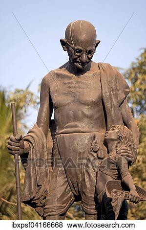 Mahatma Gandhi Statue, Velha Goa oder Alt-Goa, bei Panaji oder Panjim, Goa, Indien, Asien View Large Photo Image Stock Photo - Mahatma Gandhi Statue, Velha Goa oder Alt-Goa, bei Panaji oder Panjim, Goa, Indien, Asien. Fotosearch