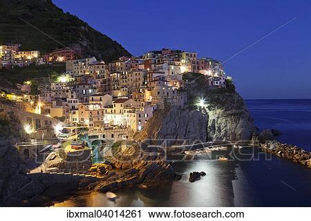 Stock Image - Manarola, Cinque Terre, Rivera di Levante, Provinz La Spezia, Ligurien, Italien, Europa. Fotosearch