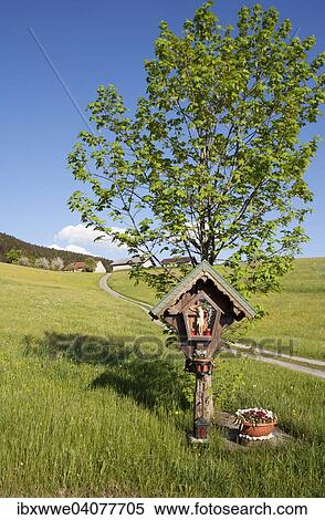 Marterl, Mondseeland, Salzkammergut, Oberosterreich, Osterreich, Europa View Large Photo Image Stock Photography - Marterl, Mondseeland, Salzkammergut, Oberosterreich, Osterreich, Europa. Fotosearch