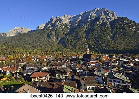 Mittenwald, Westliche Karwendelspitze, Karwendel, Bayern, Oberbayern, Deutschland, Europa View Large Photo Image Stock Image - Mittenwald, Westliche Karwendelspitze, Karwendel, Bayern, Oberbayern, Deutschland, Europa. Fotosearch