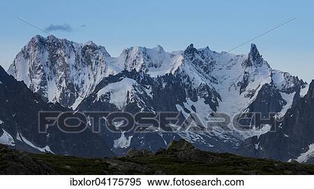 Mont Blanc am Morgen, Frankreich, Europa View Large Photo Image Stock Photography - Mont Blanc am Morgen, Frankreich, Europa. Fotosearch