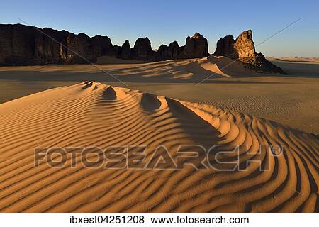 Morgenlicht bei Tehouak, Tassili n'Ajjer Nationalpark, UNESCO Weltnaturerbe, Sahara, Nordafrika, Algerien, Afrika View Large Photo Image Stock Photo - Morgenlicht bei Tehouak, Tassili n'Ajjer Nationalpark, UNESCO Weltnaturerbe, Sahara, Nordafrika, Algerien, Afrika. Fotosearch