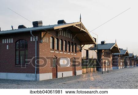 Museum Ballinstadt auf der Hamburger Elbinsel Veddel, ehemalige Abfertigungsanlagen fur Auswanderer, Hamburg, Deutschland, Europa View Large Photo Image Stock Image - Museum Ballinstadt auf der Hamburger Elbinsel Veddel, ehemalige Abfertigungsanlagen fur Auswanderer, Hamburg, Deutschland, Europa. Fotosearch