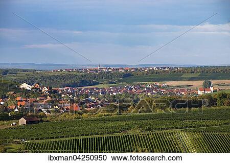 Obereisenheim links, Stammheim am Main rechts und Lindach hinten, Mainfranken, Unterfranken, Franken, Bayern, Deutschland, Europa View Large Photo Image Stock Image - Obereisenheim links, Stammheim am Main rechts und Lindach hinten, Mainfranken, Unterfranken, Franken, Bayern, Deutschland, Europa. Fotosearch