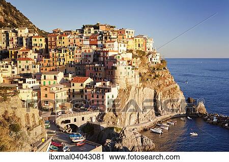 Stock Image - Ortsansicht, Manarola, Cinque Terre, Rivera di Levante, Provinz La Spezia, Ligurien, Italien, Europa. Fotosearch