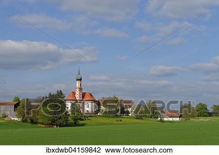 Stock Image - Ortsansicht, Vilgertshofen, Oberbayern, Bayern, Deutschland, Europa. Fotosearch