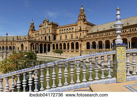 Plaza de Espana, Sevilla, Andalusien, Spanien, Europa View Large Photo Image Stock Photograph - Plaza de Espana, Sevilla, Andalusien, Spanien, Europa. Fotosearch