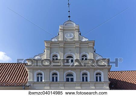 Stock Photography - Renaissance-Giebel gegen blauen Himmel, Luneburg, Niedersachsen, Deutschland, Europa. Fotosearch