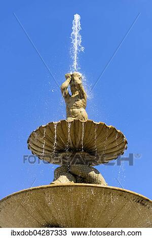 Residenzbrunnen auf dem Residenzplatz, Salzburg, Osterreich, Europa View Large Photo Image Stock Image - Residenzbrunnen auf dem Residenzplatz, Salzburg, Osterreich, Europa. Fotosearch