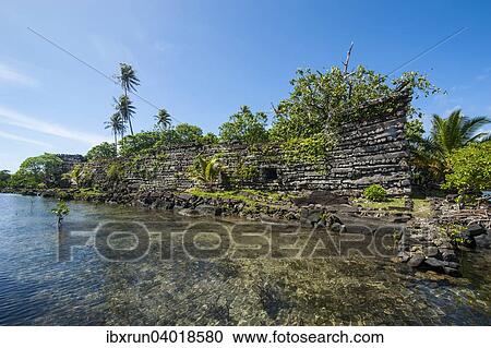 Stock Image - Ruinen der antiken Stadt Nan Madol, Pohnpei, Mikronesien, Central Pacific, Ozeanien. Fotosearch