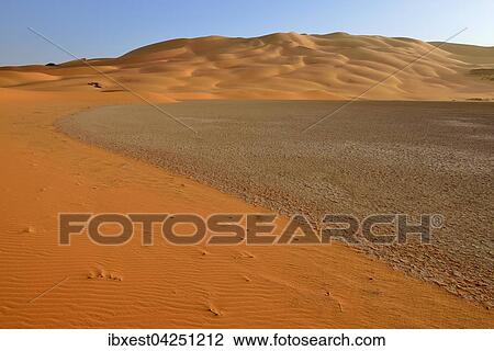 Sanddunen, Oued In Djerane, Tassili n'Ajjer Nationalpark, UNESCO Weltnaturerbe, Sahara, Algerien, Afrika View Large Photo Image Stock Image - Sanddunen, Oued In Djerane, Tassili n'Ajjer Nationalpark, UNESCO Weltnaturerbe, Sahara, Algerien, Afrika. Fotosearch
