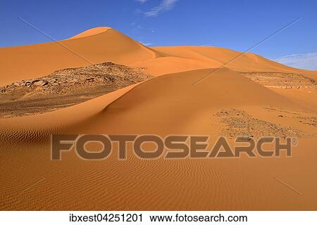 Sanddunen, sudliches Oued In Tehak, Region Tadrart, Tassili n'Ajjer Nationalpark, UNESCO Weltnaturerbe, Sahara, Algerien, Afrika View Large Photo Image Stock Image - Sanddunen, sudliches Oued In Tehak, Region Tadrart, Tassili n'Ajjer Nationalpark, UNESCO Weltnaturerbe, Sahara, Algerien, Afrika. Fotosearch