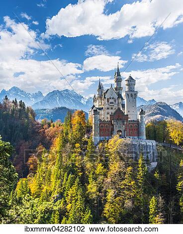 Stock Image - Schloss Neuschwanstein, Schwangau, Ostallgau, Allgau, Schwaben, Oberbayern, Bayern, Deutschland, Europa. Fotosearch