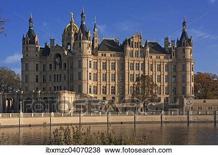 Schweriner Schloss, 1845 bis 1857 errichtet, romantischer Historismus, vorne der Burgsee, Schwerin, Mecklenburg-Vorpommern, Deutschland, Europa View Large Photo Image Stock Photo - Schweriner Schloss, 1845 bis 1857 errichtet, romantischer Historismus, vorne der Burgsee, Schwerin, Mecklenburg-Vorpommern, Deutschland, Europa. Fotosearch