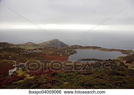 See am Slieve League oder Sliabh Liag vor dem Nordatlantik, County Donegal, Irland, Europa View Large Photo Image Stock Photograph - See am Slieve League oder Sliabh Liag vor dem Nordatlantik, County Donegal, Irland, Europa. Fotosearch
