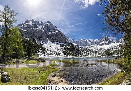 Seebensee, Vorderer Tajakopf, Schartenkopf und vorderer Drachenkopf, Wettersteingebirge, Tirol, Osterreich, Europa View Large Photo Image Stock Photography - Seebensee, Vorderer Tajakopf, Schartenkopf und vorderer Drachenkopf, Wettersteingebirge, Tirol, Osterreich, Europa. Fotosearch