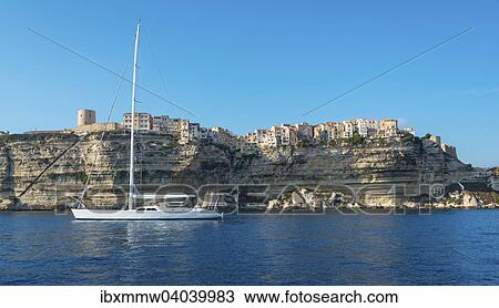 Segelboot, Altstadt auf Kreidefelsen, Bonifacio, Korsika, Frankreich, Europa View Large Photo Image Stock Image - Segelboot, Altstadt auf Kreidefelsen, Bonifacio, Korsika, Frankreich, Europa. Fotosearch