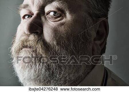 Stock Photo - Senior, dick, mit Vollbart, Portrait, Deutschland, Europa. Fotosearch