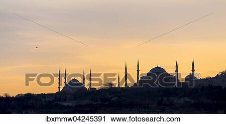 Silhouette der Blauen Moschee und Hagia Sophia, Istanbul, Turkei, Asien View Large Photo Image Stock Image - Silhouette der Blauen Moschee und Hagia Sophia, Istanbul, Turkei, Asien. Fotosearch