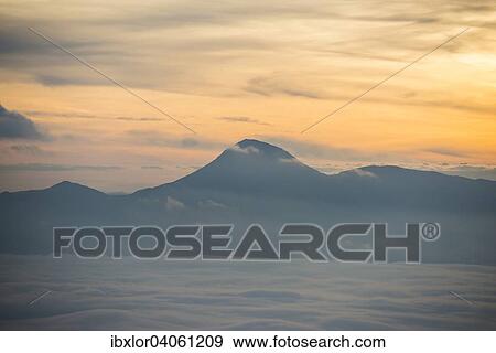 Sonnenaufgang uber den Wolken, Monte Cucco, Umbrien, Apennin, Italien, Europa View Large Photo Image Stock Photo - Sonnenaufgang uber den Wolken, Monte Cucco, Umbrien, Apennin, Italien, Europa. Fotosearch