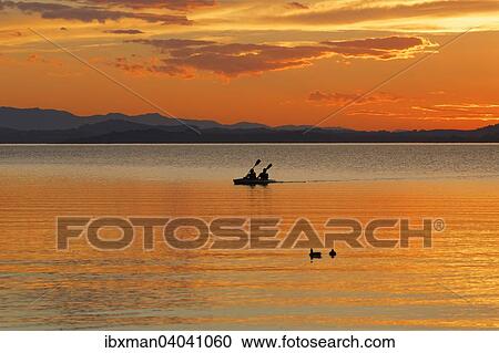 Sonnenuntergang am Chiemsee, bei Chieming, Chiemgau, Oberbayern, Bayern, Deutschland, Europa View Large Photo Image Stock Image - Sonnenuntergang am Chiemsee, bei Chieming, Chiemgau, Oberbayern, Bayern, Deutschland, Europa. Fotosearch
