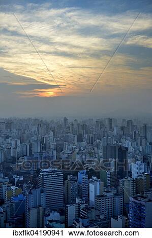 Sonnenuntergang uber Grossstadtlandschaft mit Hochhausern, Sao Paulo, Brasilien, Sudamerika View Large Photo Image Stock Image - Sonnenuntergang uber Grossstadtlandschaft mit Hochhausern, Sao Paulo, Brasilien, Sudamerika. Fotosearch
