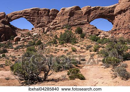 Stock Image - South Window und North Window, The Windows Selection, Arches National Park, Utah, USA, Nordamerika. Fotosearch
