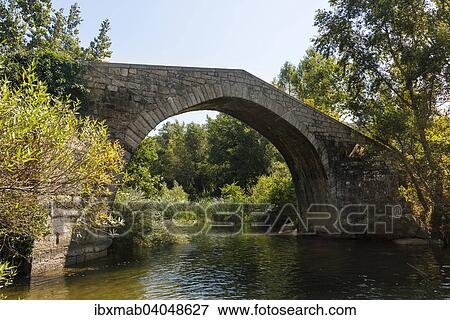 Stock Photo - Spin'a Cavallu, Genueser-Brucke, Rizzanese-Tal, bei Sartene, Corse-du-Sud, Korsika, Frankreich, Europa. Fotosearch