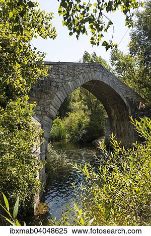 Stock Photography - Spin'a Cavallu, Genueser-Brucke, Rizzanese-Tal, bei Sartene, Corse-du-Sud, Korsika, Frankreich, Europa. Fotosearch