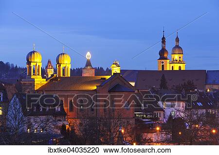 Stadtansicht mit alter Synagoge, Kitzingen, Unterfranken, Bayern, Deutschland, Europa View Large Photo Image Stock Image - Stadtansicht mit alter Synagoge, Kitzingen, Unterfranken, Bayern, Deutschland, Europa. Fotosearch