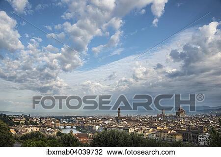 Stock Image - Stadtansicht mit Dom, Palazzo Veccio und Ponte Veccio, Florenz, Toskana, Italien, Europa. Fotosearch