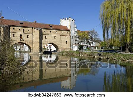 Stock Image - Stadtbrille, hinten Zeughaus, Fluss Vils, Amberg, Oberpfalz, Bayern, Deutschland, Europa. Fotosearch